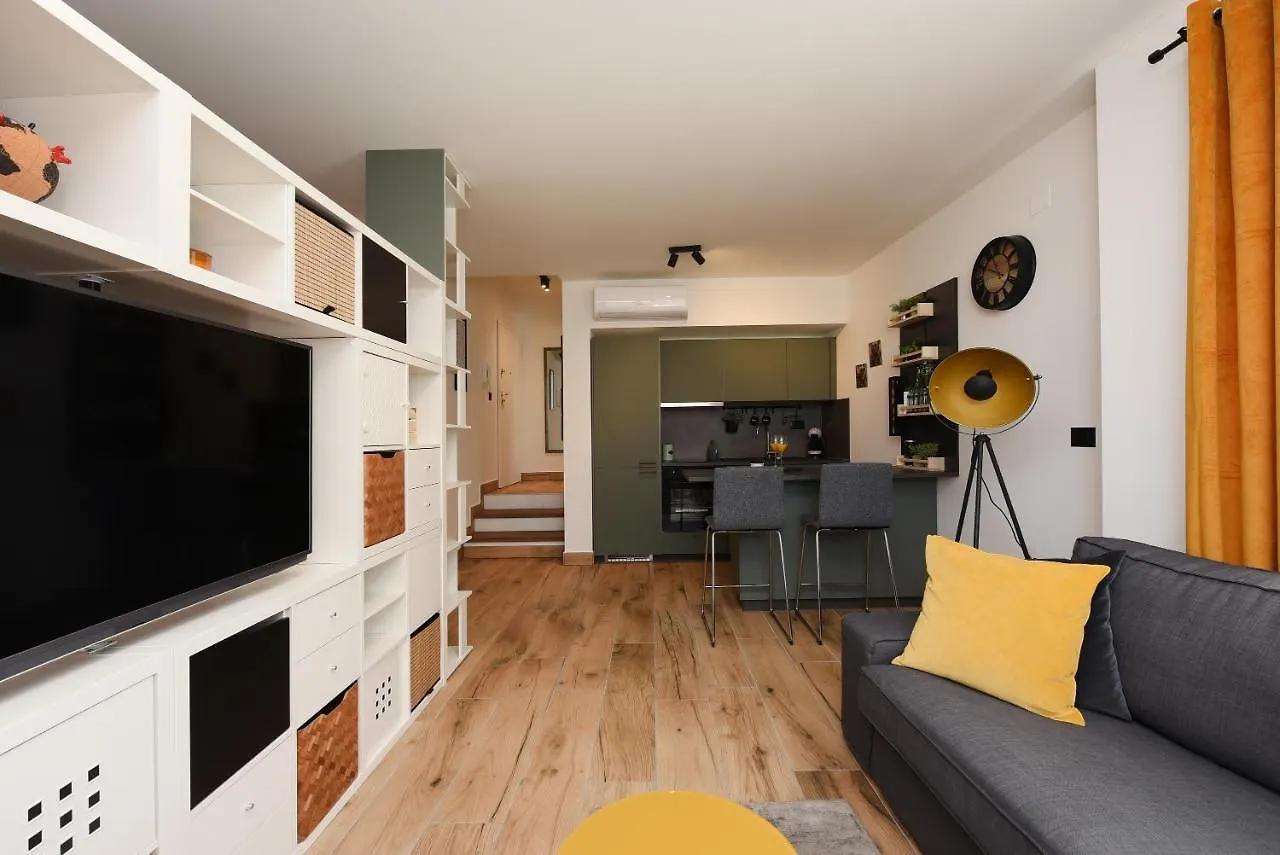 Feel Good Apartment & Studio Zadar 0*,