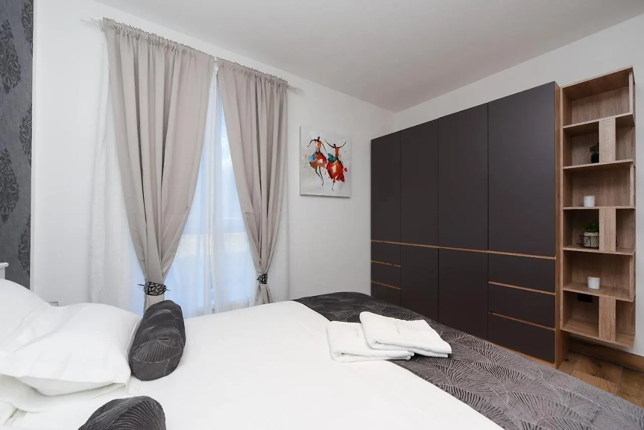 Feel Good Apartment & Studio Zadar 0*,